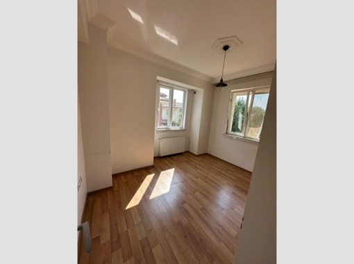 Döşemealtı’nda Satılık 4+1 Villa